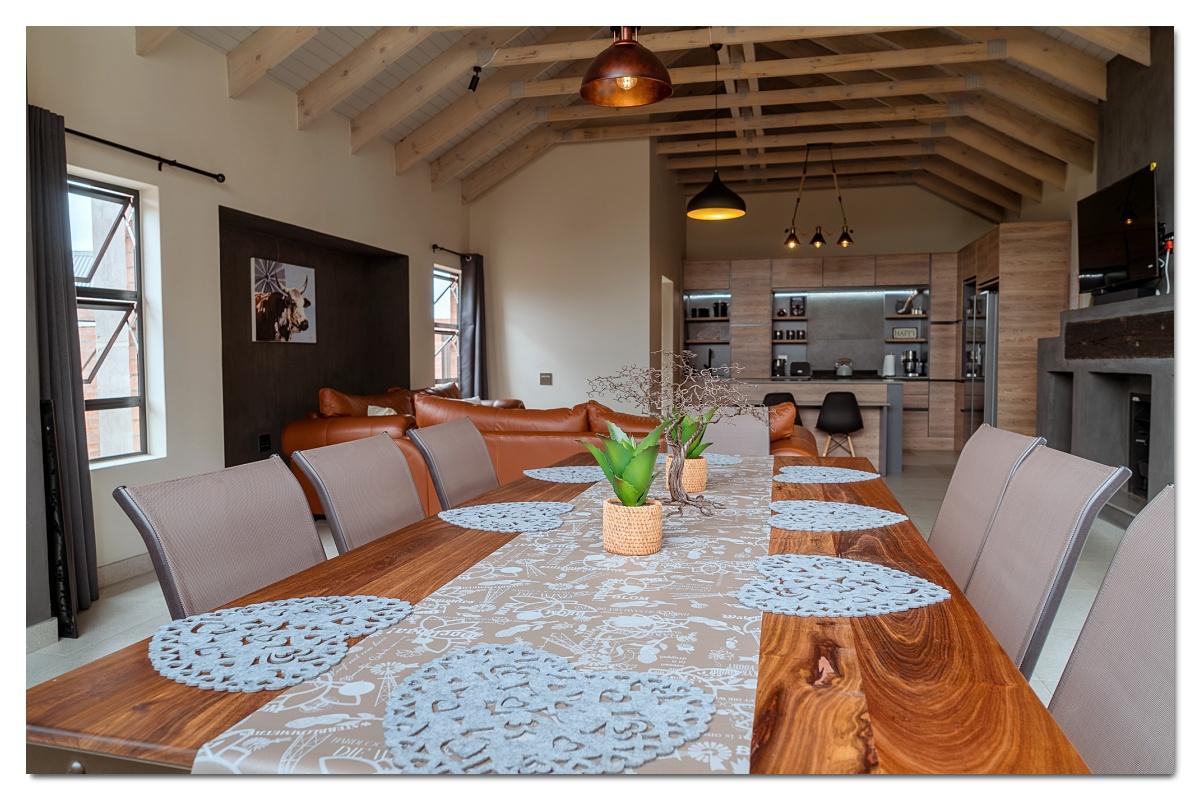 795 - Cloete's Nest (20) 795 - Cloete's Nest (20)