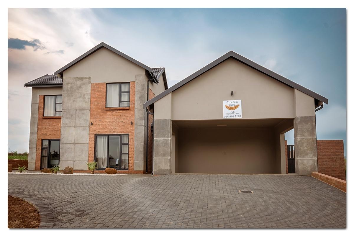 795 - Cloete's Nest (25) 795 - Cloete's Nest (25)
