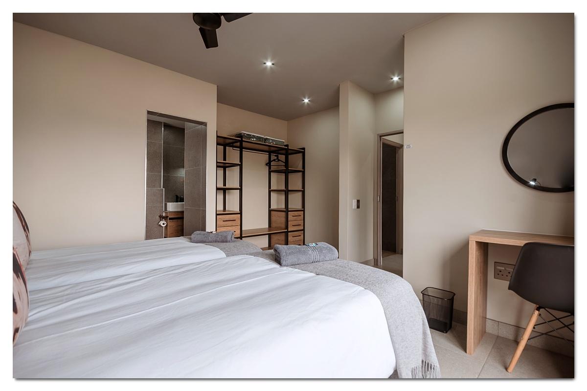 795 - Cloete's Nest (9) 795 - Cloete's Nest (9)