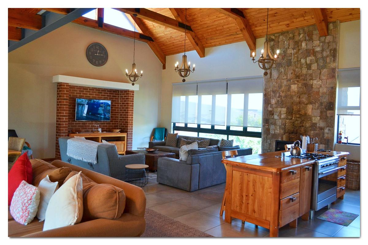 847 - Stonechat House (1) 847 - Stonechat House (1)