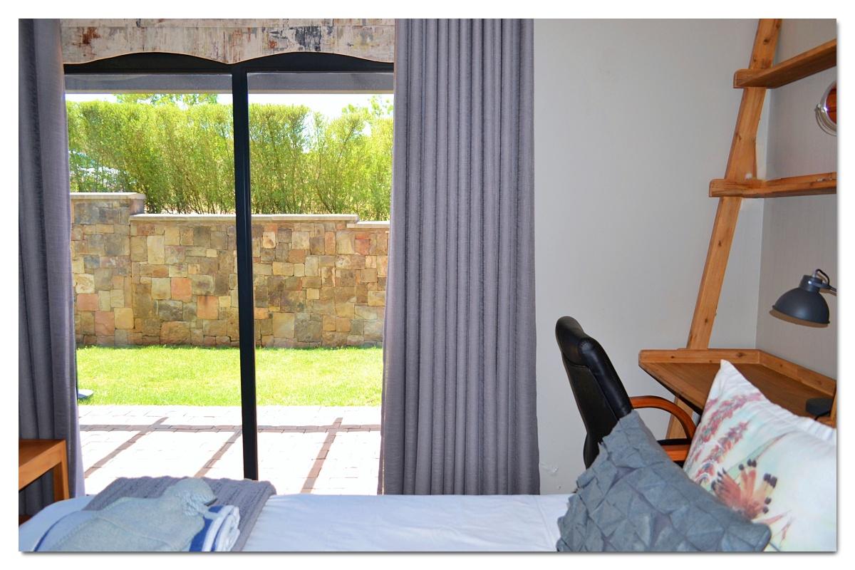 847 - Stonechat House (35) 847 - Stonechat House (35)